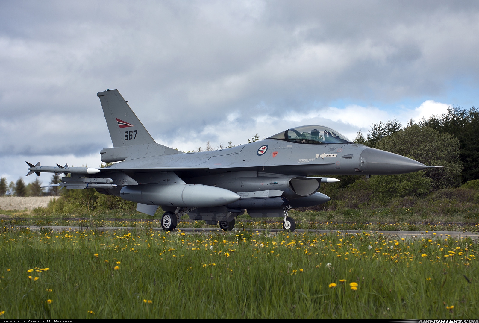 Norway - Air Force General Dynamics F-16AM Fighting Falcon 667 at Orland (OLA / ENOL), Norway