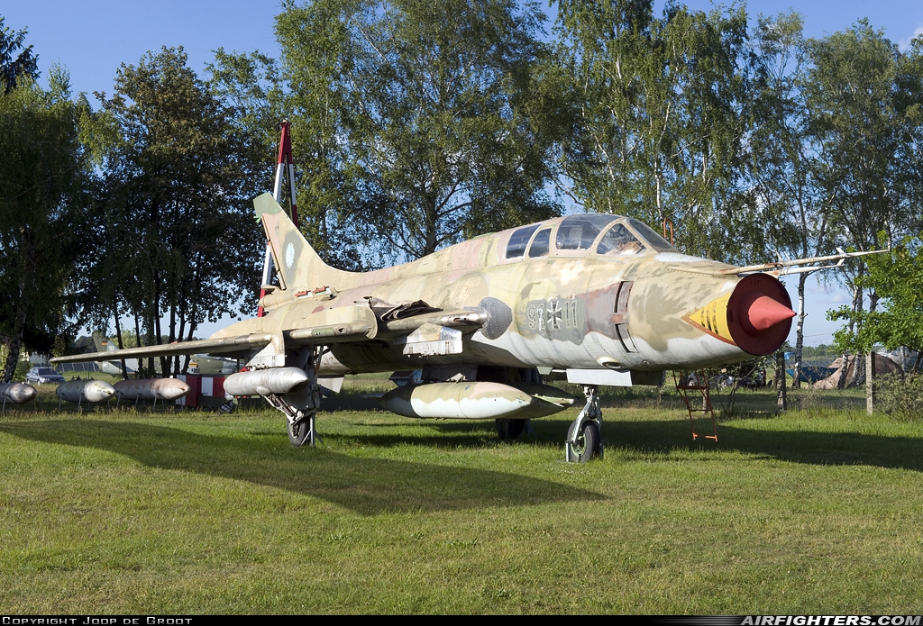 Germany - Air Force Sukhoi Su-22UM-3K 98+11 at Cottbus North (ETHT), Germany