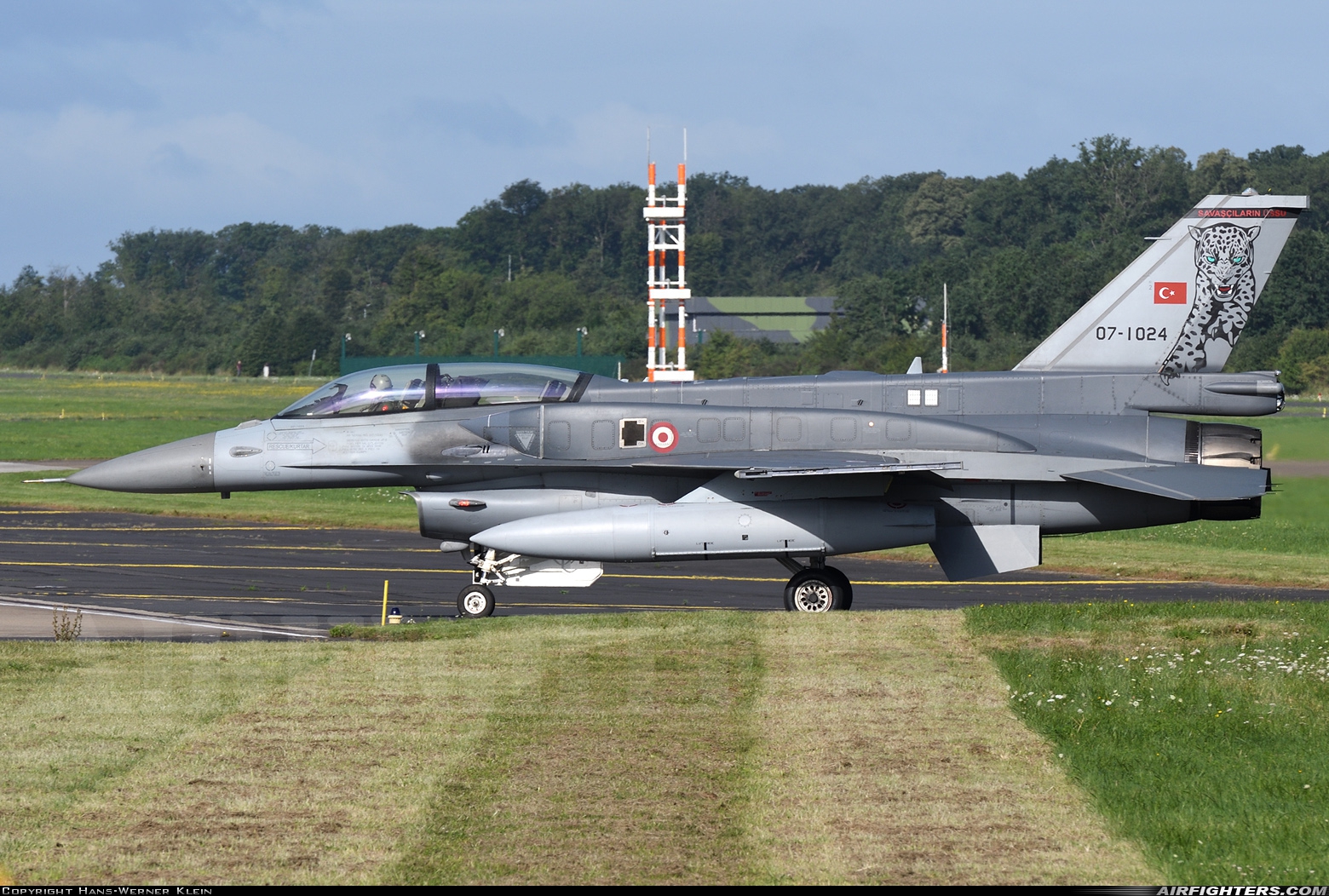 Türkiye - Air Force General Dynamics F-16D Fighting Falcon 07-1024 at Norvenich (ETNN), Germany