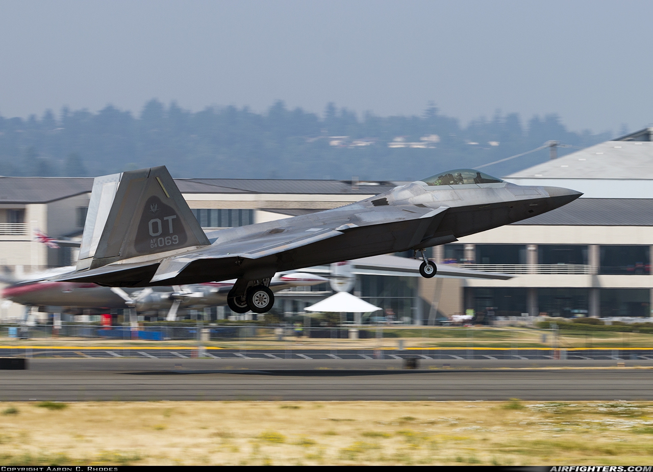 USA - Air Force Lockheed Martin F-22A Raptor 04-4069 at Seattle - Boeing Field / King County Int. (BFI / KBFI), USA
