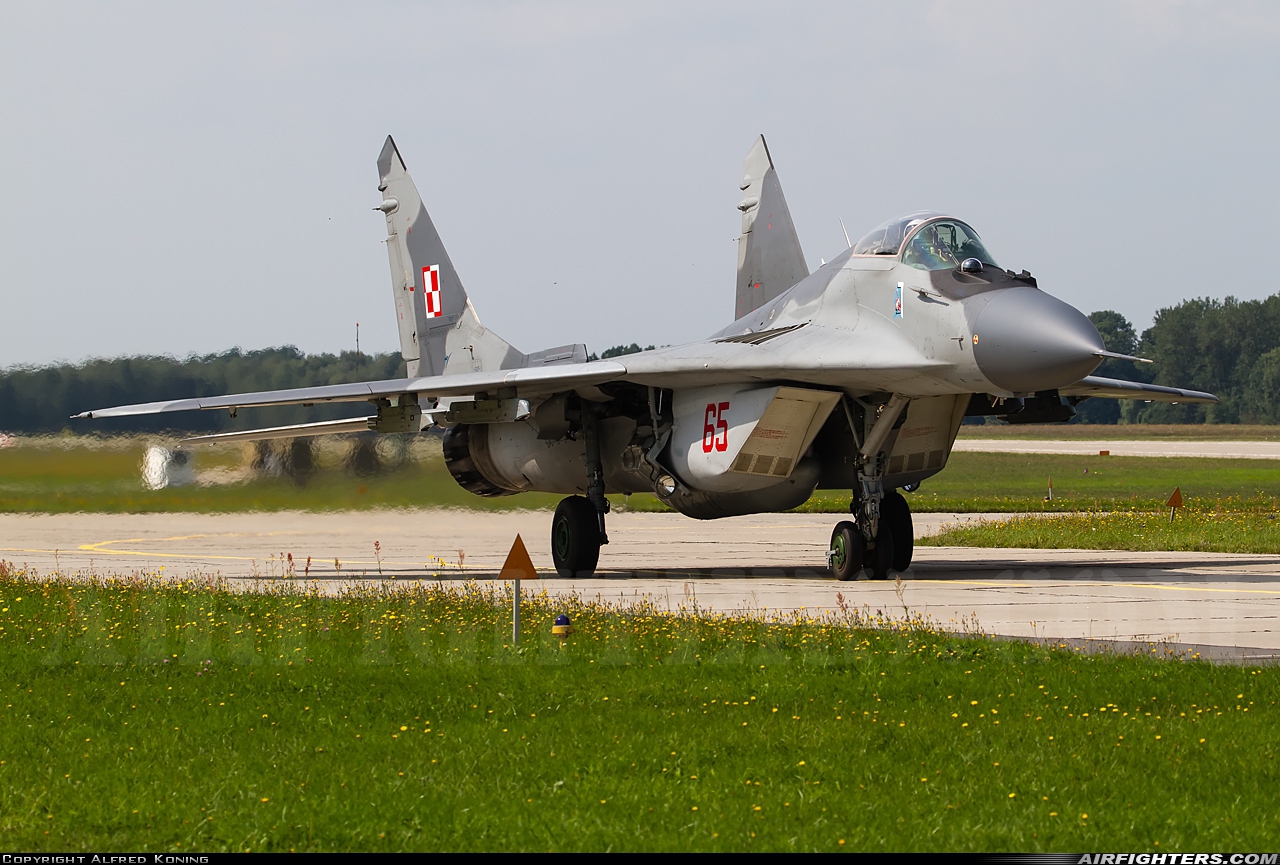 Poland - Air Force Mikoyan-Gurevich MiG-29A (9.12A) 65 at Minsk Mazowiecki (EPMM), Poland