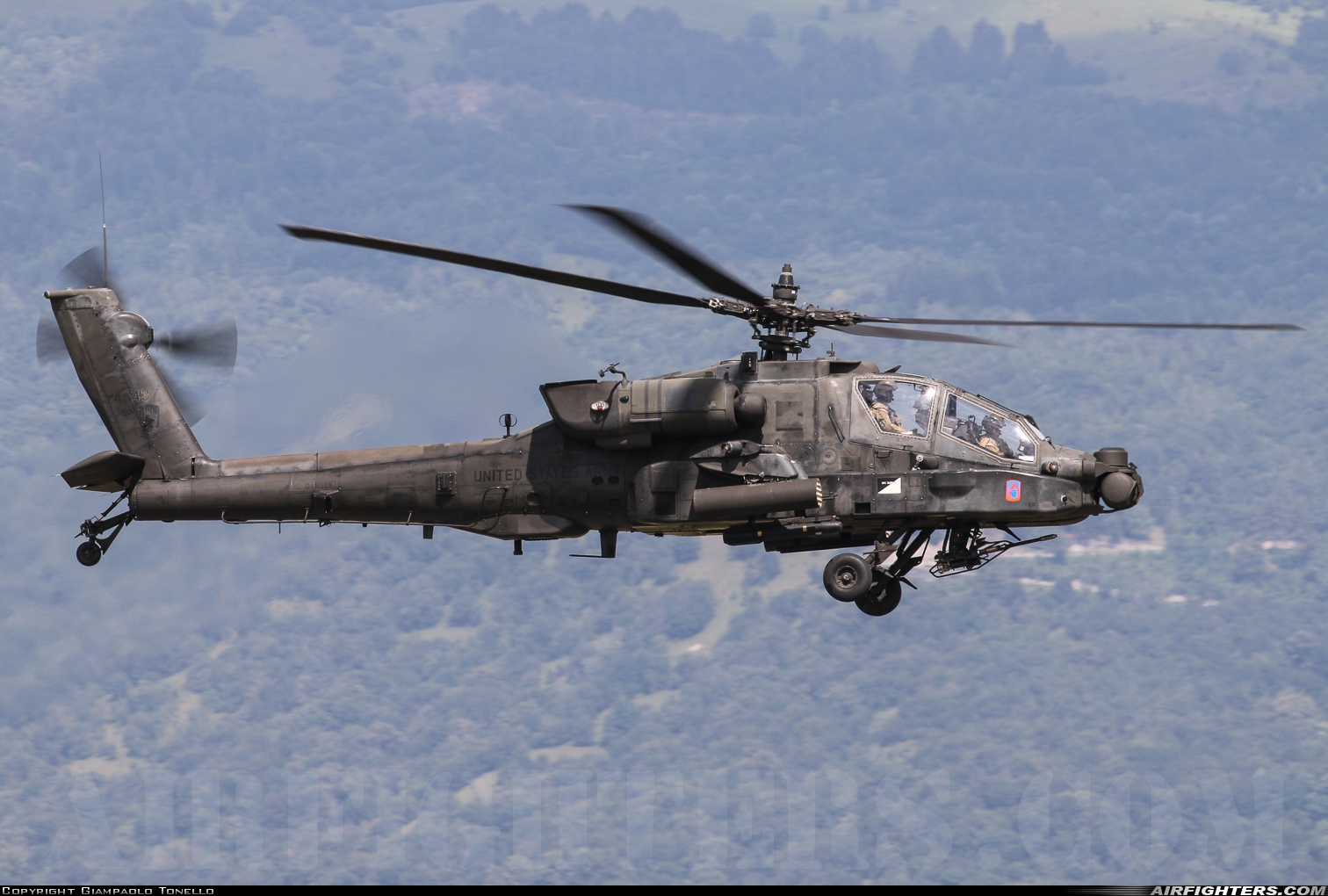 USA - Army McDonnell Douglas AH-64D Apache Longbow 04-05437 at Aviano (- Pagliano e Gori) (AVB / LIPA), Italy