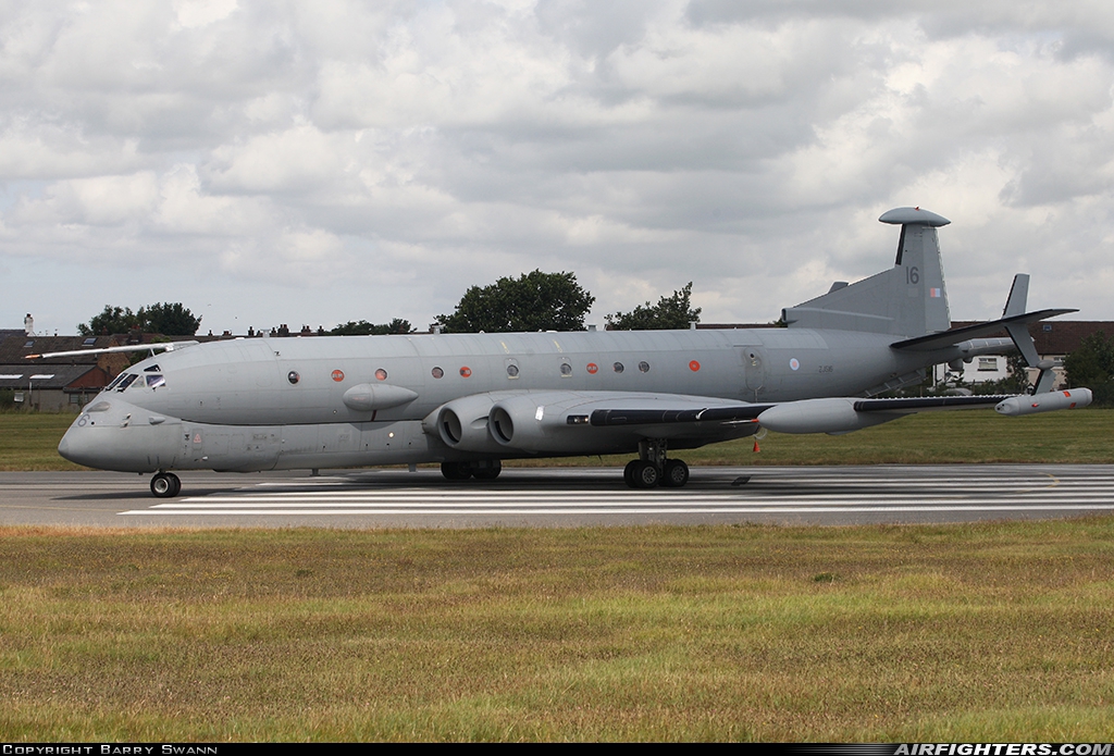 Company Owned - BAe Systems BAE Systems Nimrod MRA.4 ZJ516 at Warton (EGNO), UK