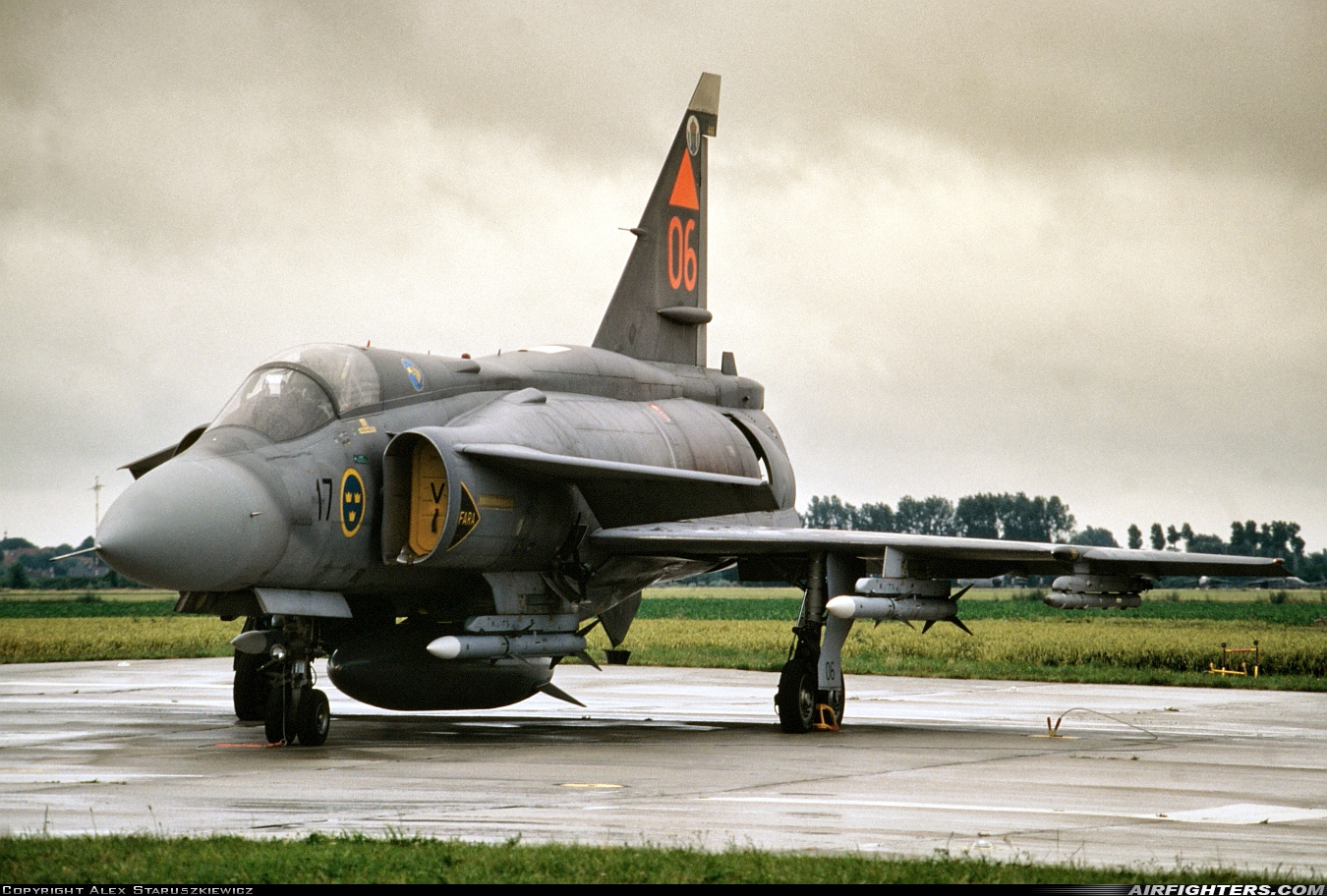 Sweden - Air Force Saab JA37DI Viggen 37446 at Koksijde (EBFN), Belgium