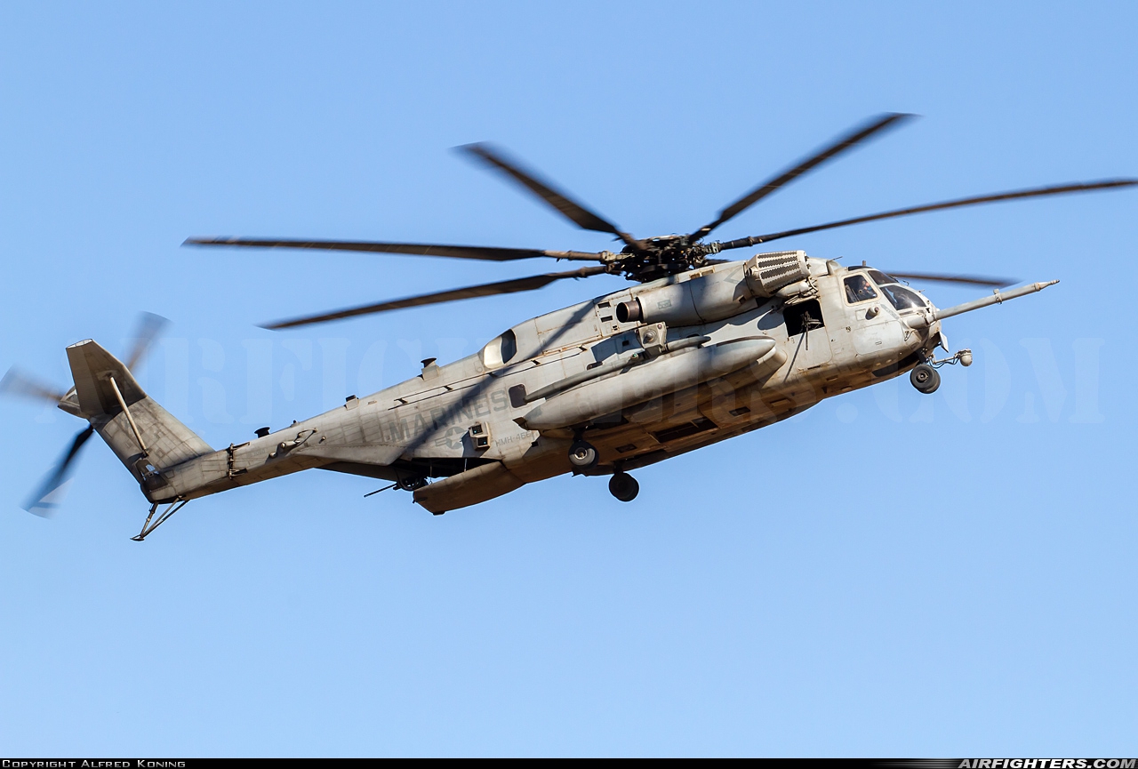 USA - Marines Sikorsky CH-53E Super Stallion (S-65E) 163080 at Yuma - MCAS / Int. (NYL / KNYL), USA