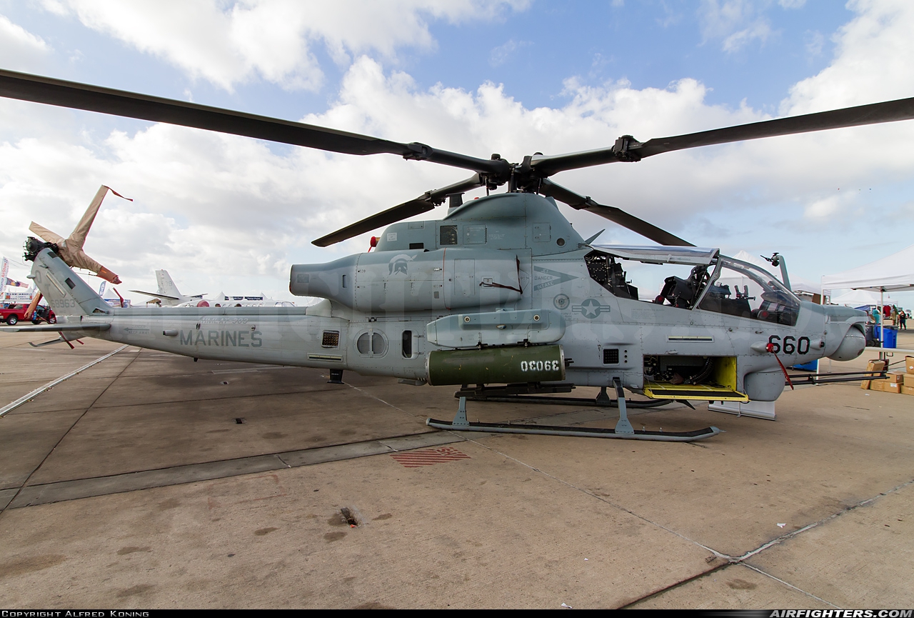 USA - Marines Bell AH-1Z Viper 168963 at San Diego - Miramar MCAS (NAS) / Mitscher Field (NKX / KNKX), USA