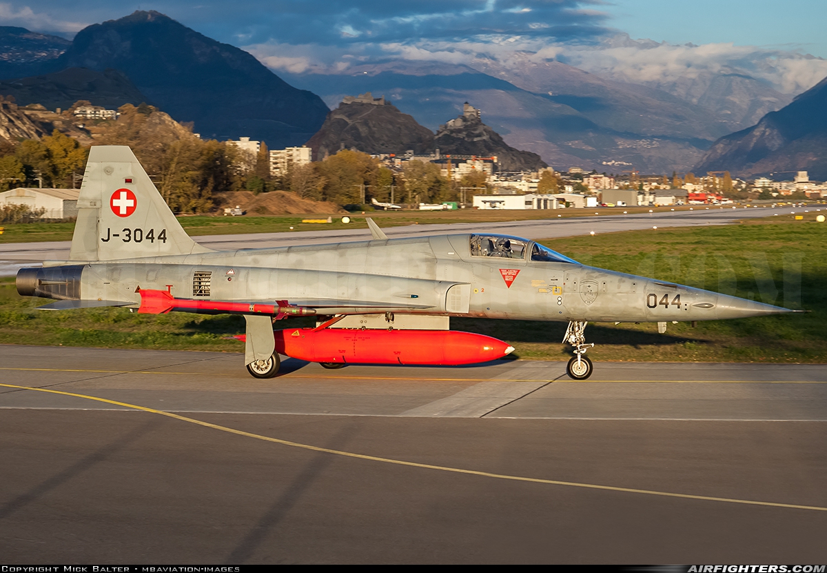 Switzerland - Air Force Northrop F-5E Tiger II J-3044 at Sion (- Sitten) (SIR / LSGS / LSMS), Switzerland