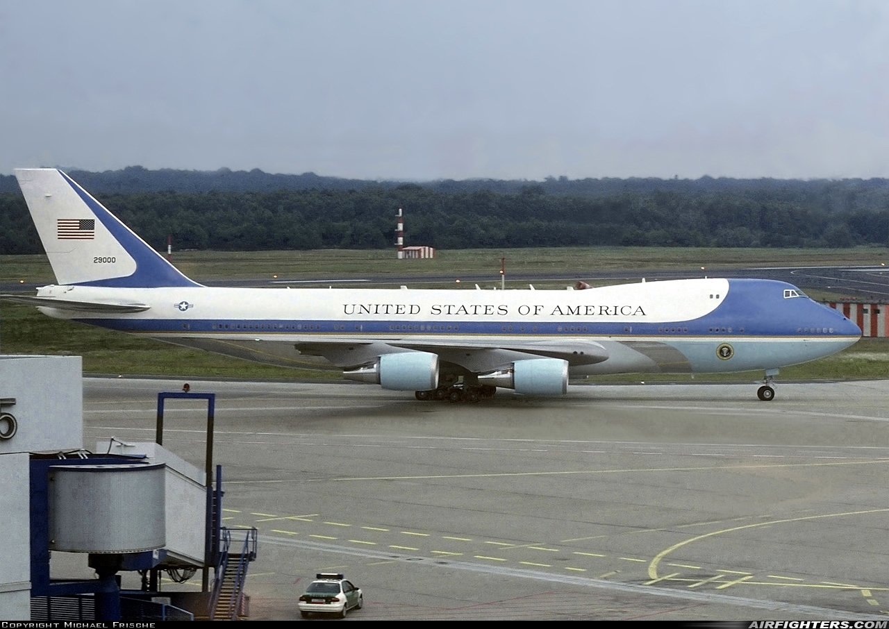USA - Air Force Boeing VC-25A (747-2G4B) 92-9000 at Cologne / Bonn (- Konrad Adenauer / Wahn) (CGN / EDDK), Germany
