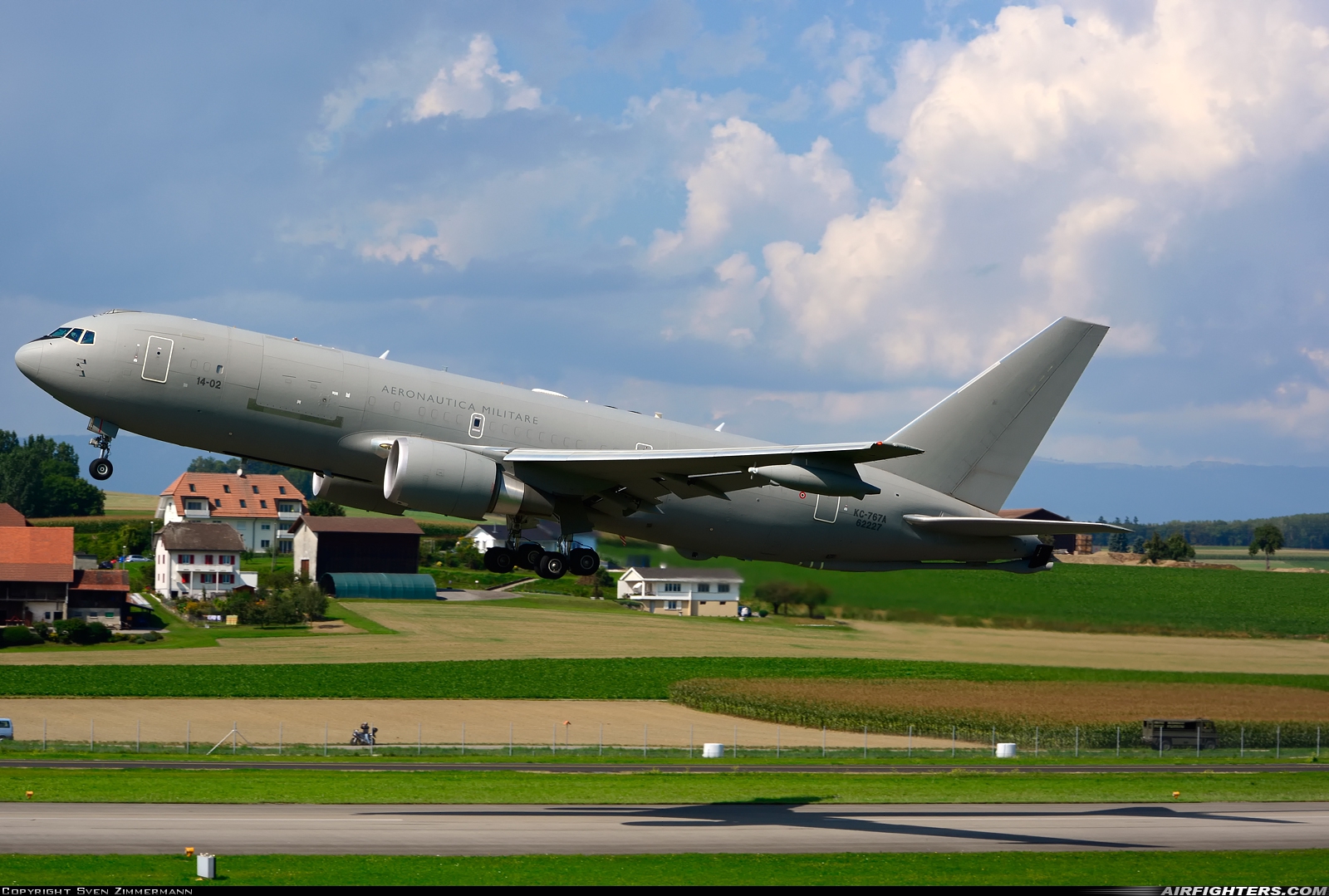 Italy - Air Force Boeing KC-767A (767-2EY/ER) MM62227 at Payerne (LSMP), Switzerland