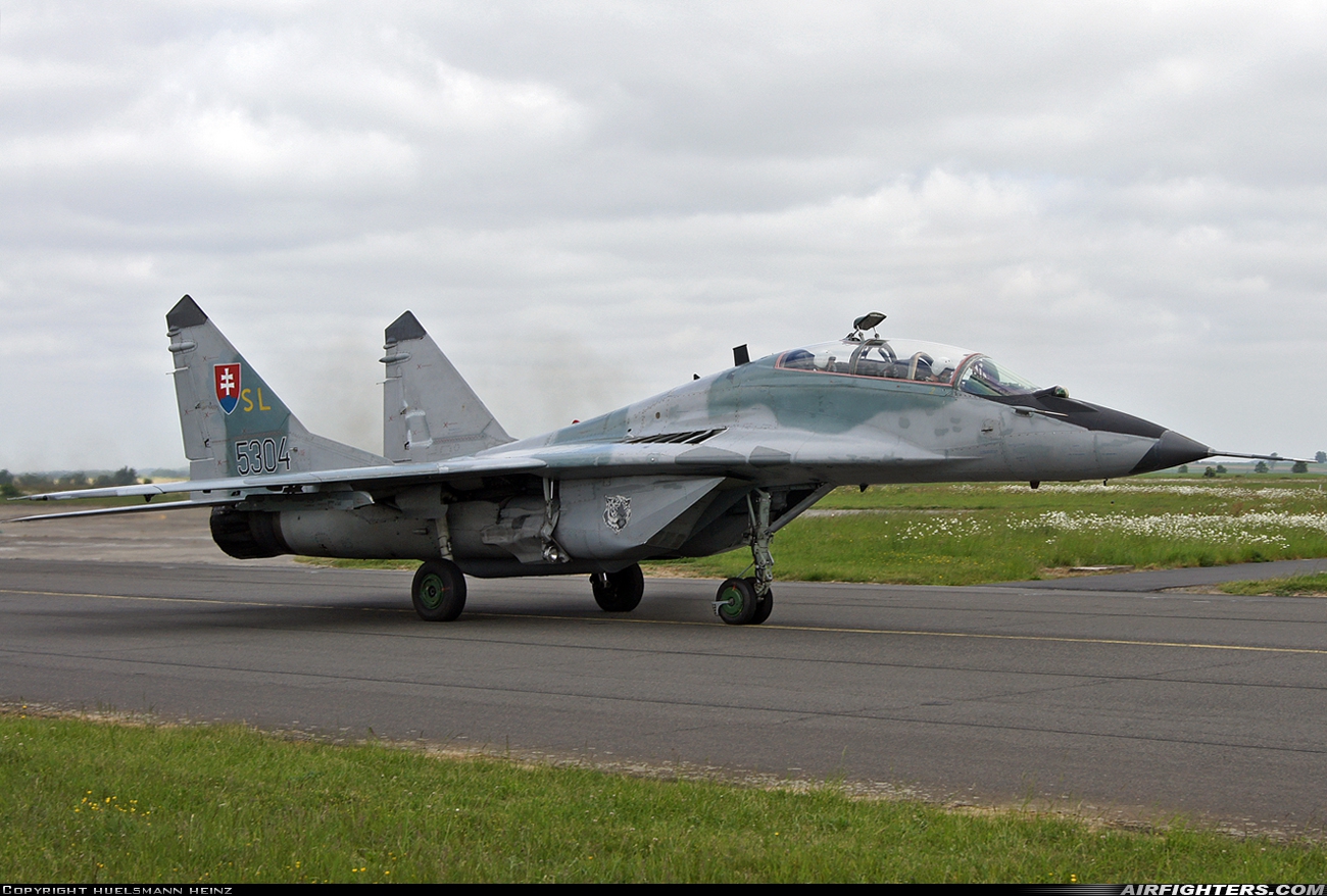 Slovakia - Air Force Mikoyan-Gurevich MiG-29UBS (9.51) 5304 at Cambrai - Epinoy (LFQI), France