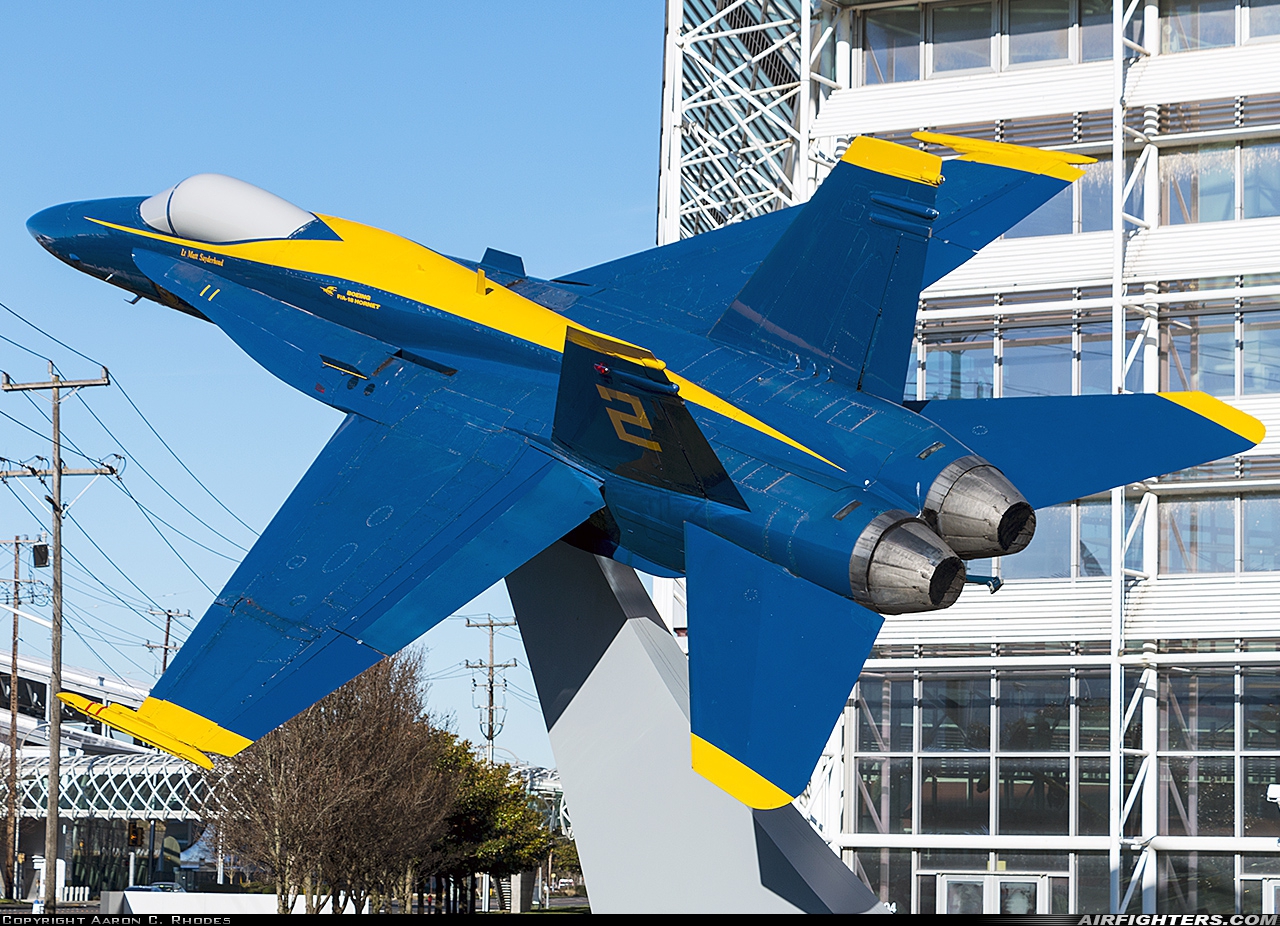 USA - Navy McDonnell Douglas F/A-18A Hornet 163106 at Seattle - Boeing Field / King County Int. (BFI / KBFI), USA