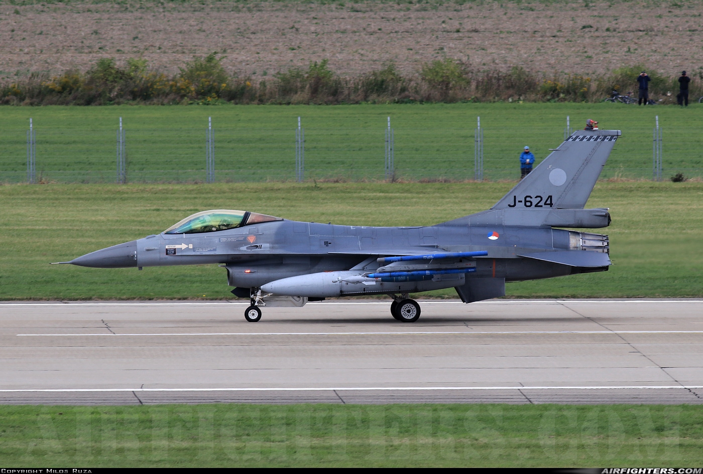 Netherlands - Air Force General Dynamics F-16AM Fighting Falcon J-624 at Ostrava - Mosnov (OSR / LKMT), Czech Republic