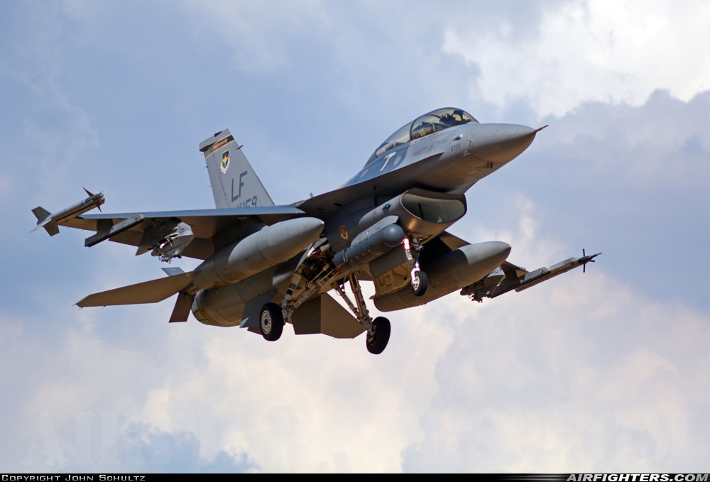 USA - Air Force General Dynamics F-16D Fighting Falcon 89-2159 at Glendale (Phoenix) - Luke AFB (LUF / KLUF), USA