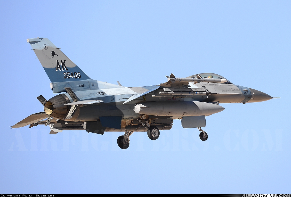 USA - Air Force General Dynamics F-16C Fighting Falcon 86-0282 at Las Vegas - Nellis AFB (LSV / KLSV), USA