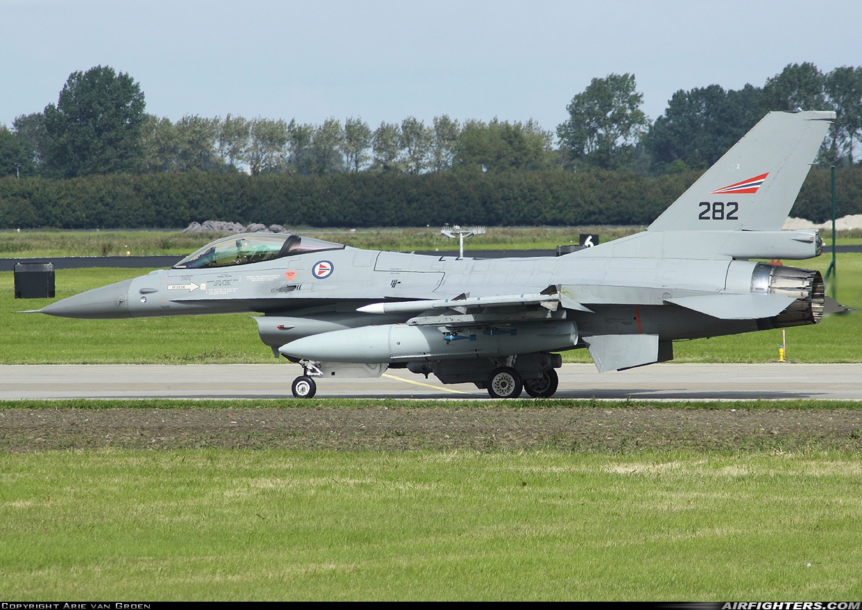 Norway - Air Force General Dynamics F-16AM Fighting Falcon 282 at Leeuwarden (LWR / EHLW), Netherlands