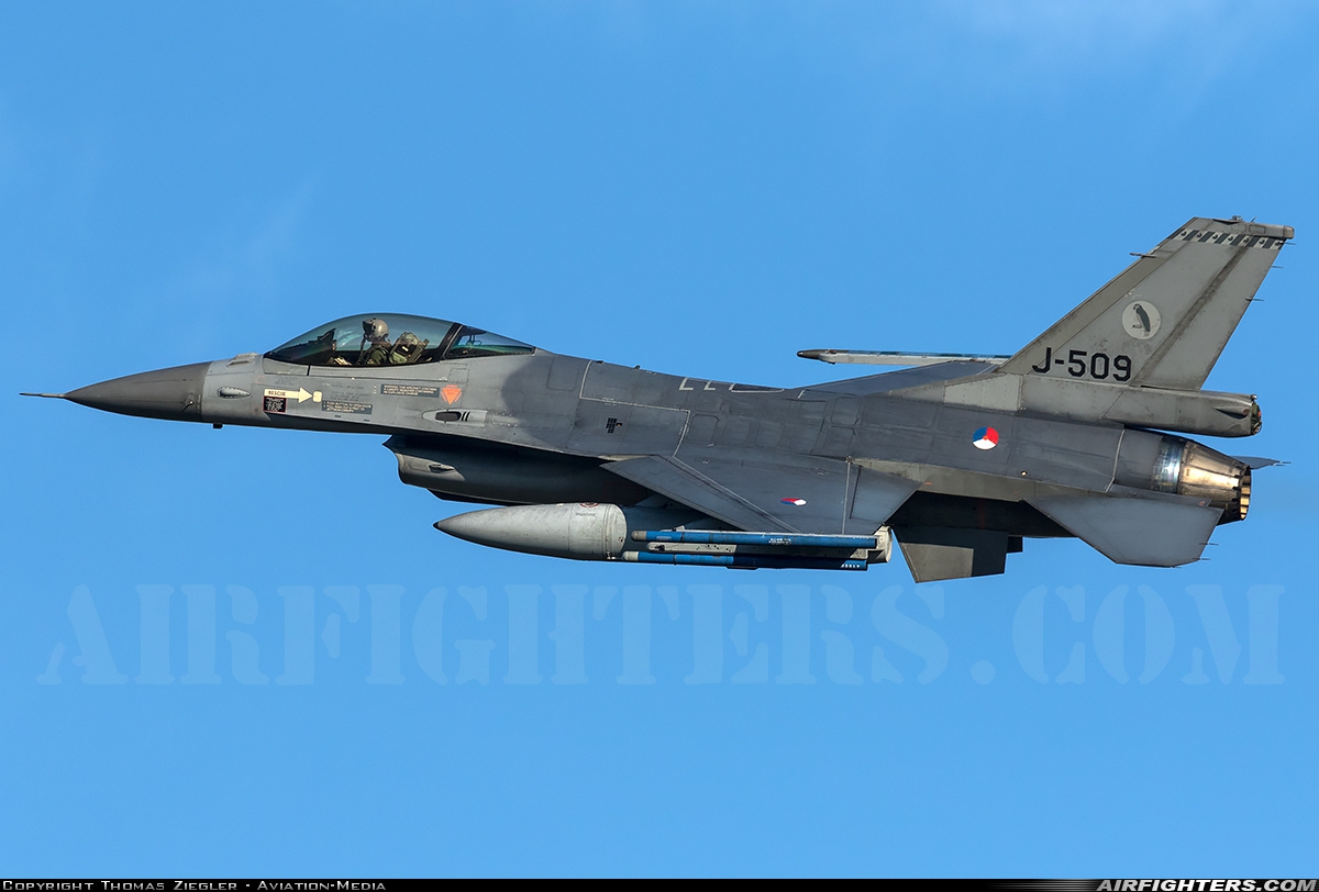 Netherlands - Air Force General Dynamics F-16AM Fighting Falcon J-509 at Leeuwarden (LWR / EHLW), Netherlands