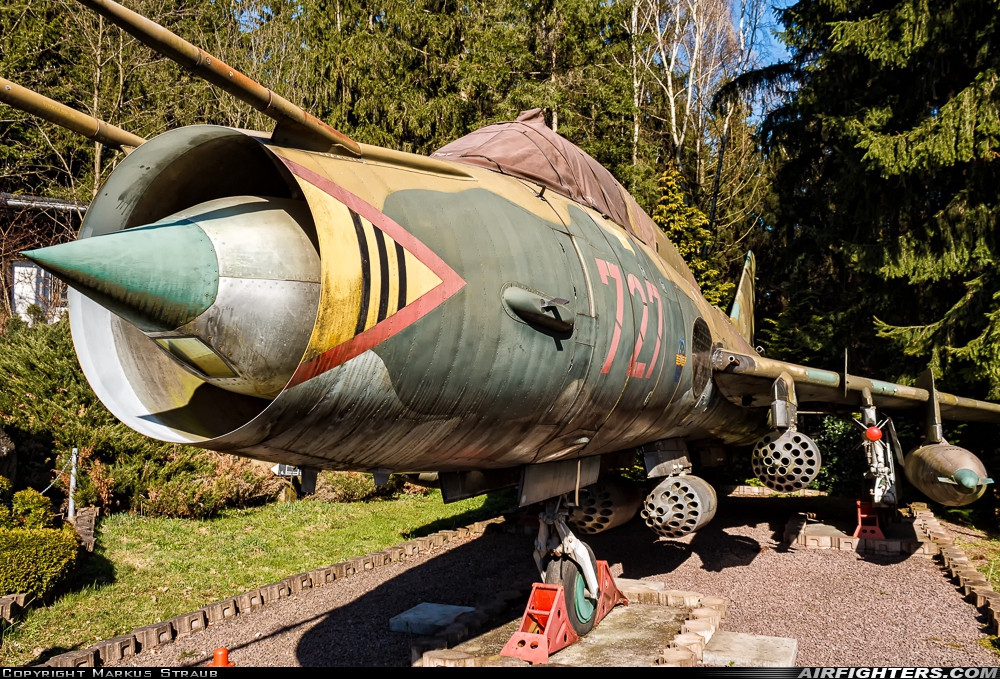 East Germany - Air Force Sukhoi Su-22M4 Fitter-K 727 at Off-Airport - Tannenberg, Germany