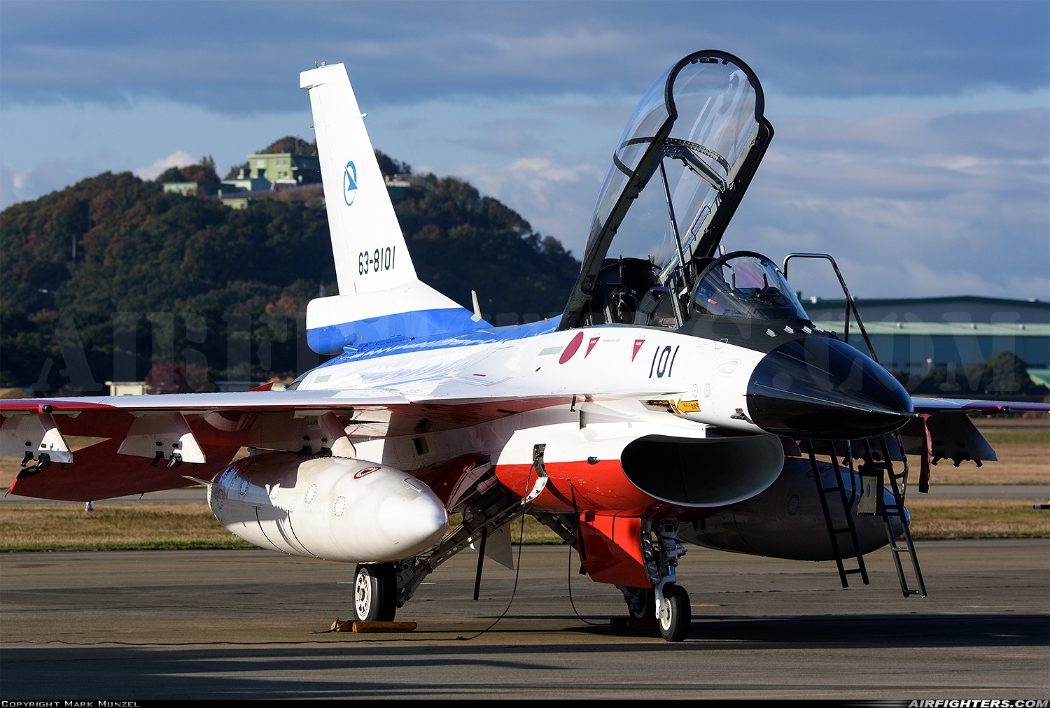 Japan - Air Force Mitsubishi XF-2B 63-8101 at Gifu (RJNG), Japan