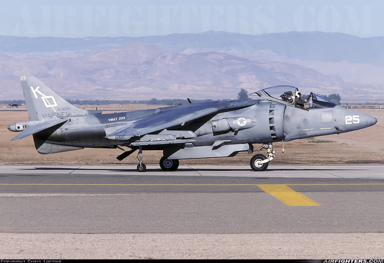 USA - Marines McDonnell Douglas AV-8B Harrier II 163689 at El Centro - NAF (NJK / KNJK), USA