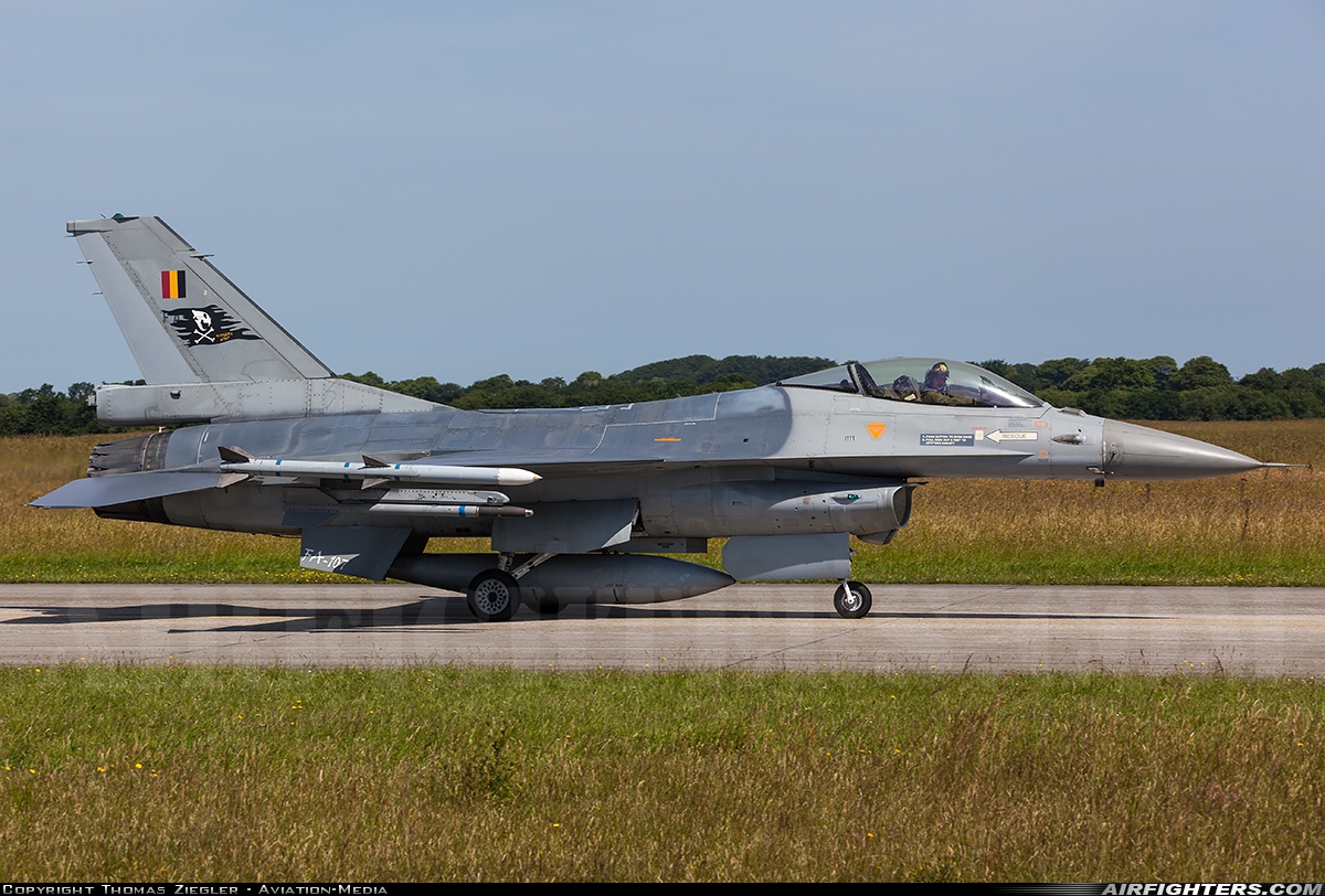 Belgium - Air Force General Dynamics F-16AM Fighting Falcon FA-107 at Landivisiau (LDV / LFRJ), France