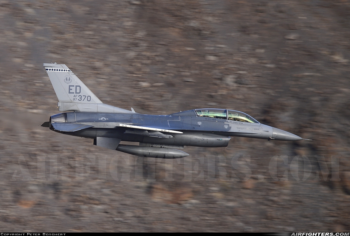 USA - Air Force General Dynamics F-16D Fighting Falcon 87-0370 at Off-Airport - Rainbow Canyon area, USA