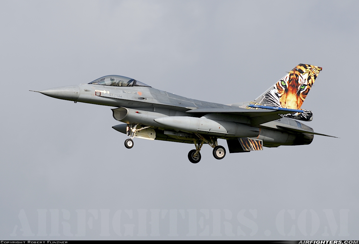 Netherlands - Air Force General Dynamics F-16AM Fighting Falcon J-008 at Kleine Brogel (EBBL), Belgium