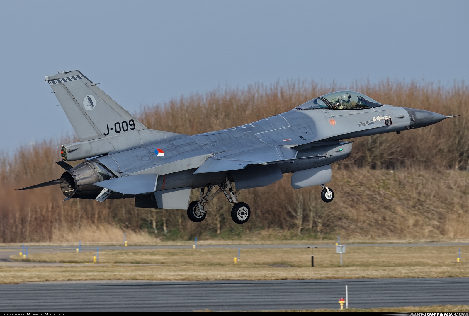 Netherlands - Air Force General Dynamics F-16AM Fighting Falcon J-009 at Leeuwarden (LWR / EHLW), Netherlands