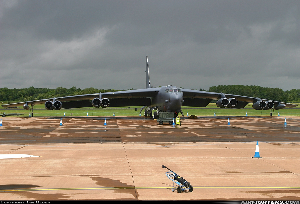 USA - Air Force Boeing B-52H Stratofortress 60-0021 at Fairford (FFD / EGVA), UK
