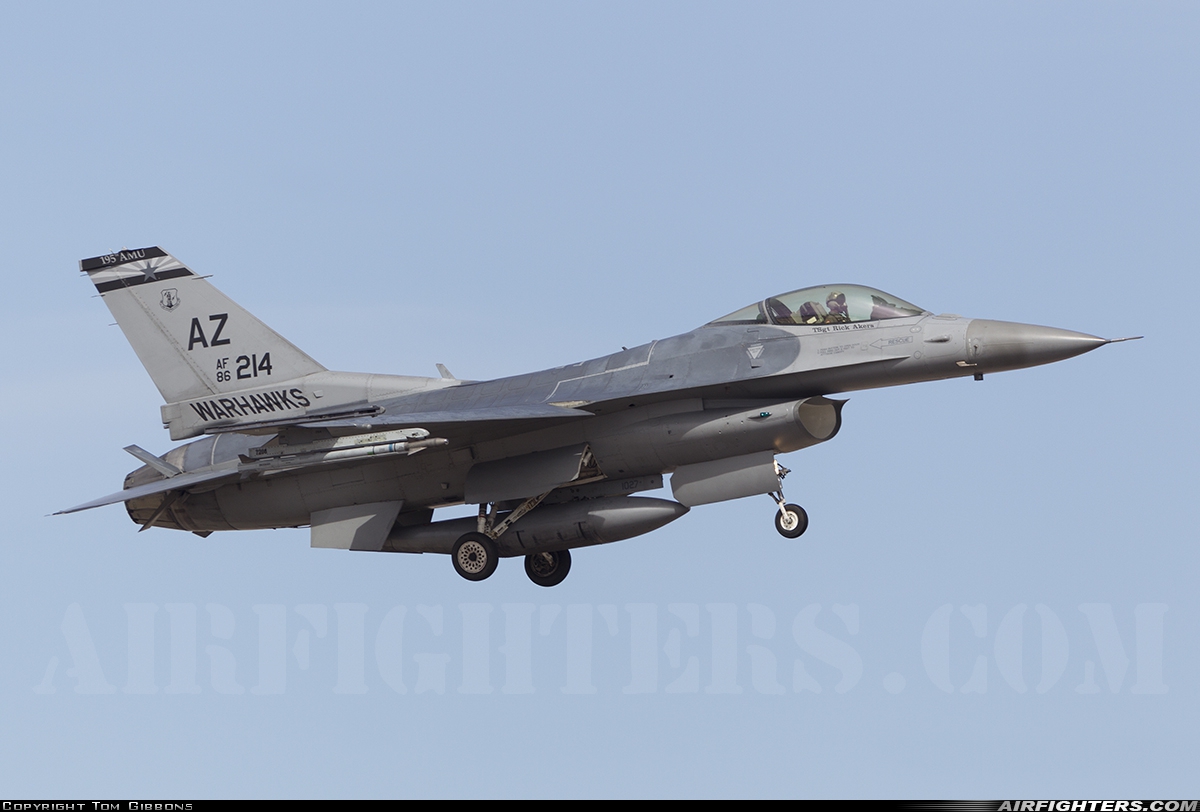 USA - Air Force General Dynamics F-16C Fighting Falcon 86-0214 at Tucson - Int. (TUS / KTUS), USA