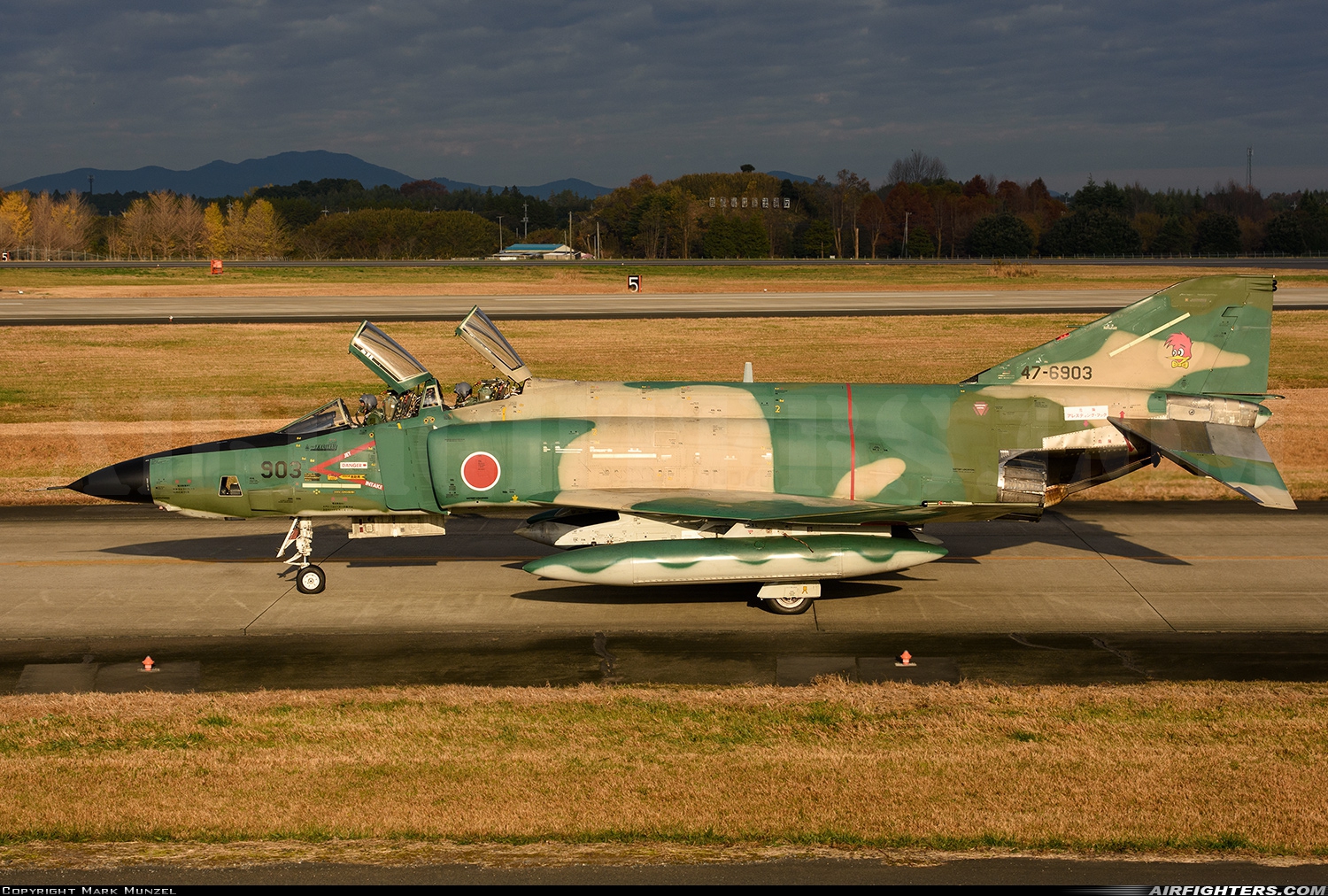 Japan - Air Force McDonnell Douglas RF-4E Phantom II 47-6903 at Hyakuri (RJAH), Japan