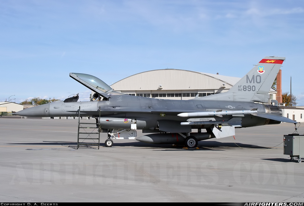 USA - Air Force General Dynamics F-16C Fighting Falcon 92-3890 at Mountain Home - Mountain Home Air Force Base (MUO / KMUO), USA