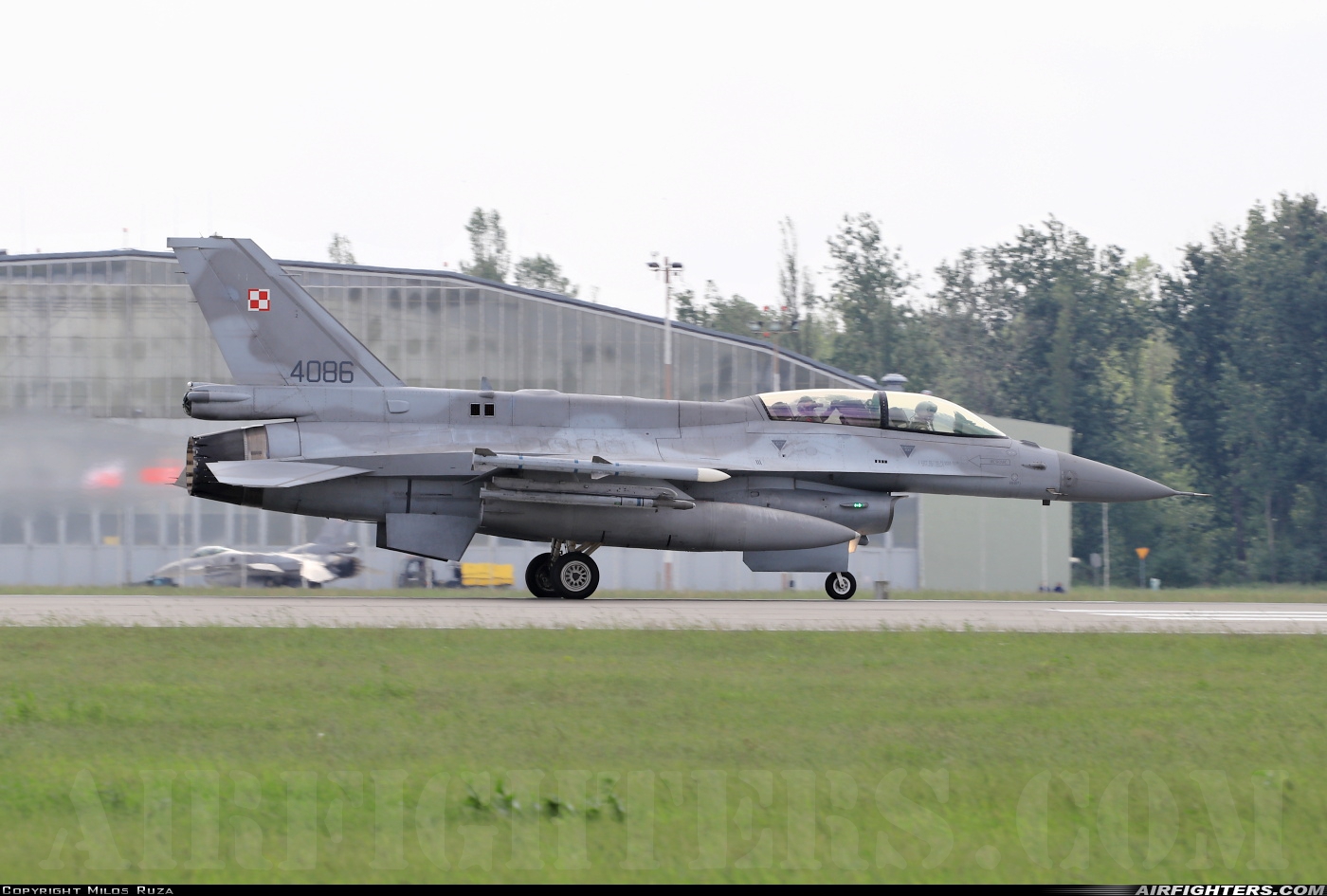 Poland - Air Force General Dynamics F-16D Fighting Falcon 4086 at Poznan / Krzesiny (EPKS), Poland