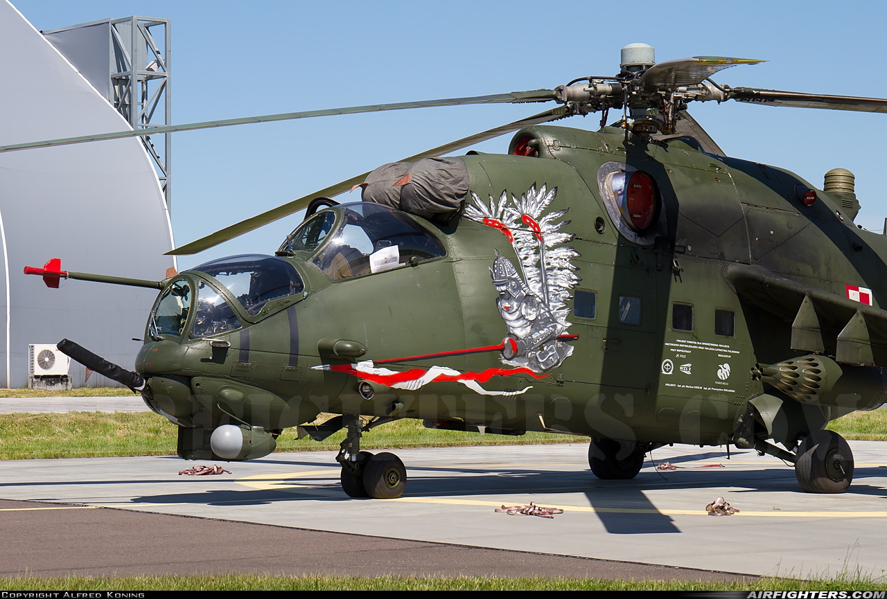 Poland - Army Mil Mi-24W 739 at Inowroclaw (- Latkowo) (EPIN / EPIR), Poland