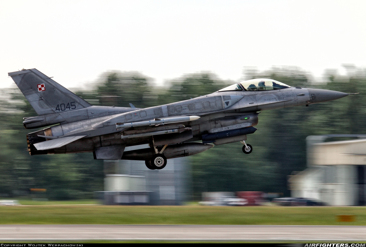 Poland - Air Force General Dynamics F-16C Fighting Falcon 4045 at Poznan / Krzesiny (EPKS), Poland