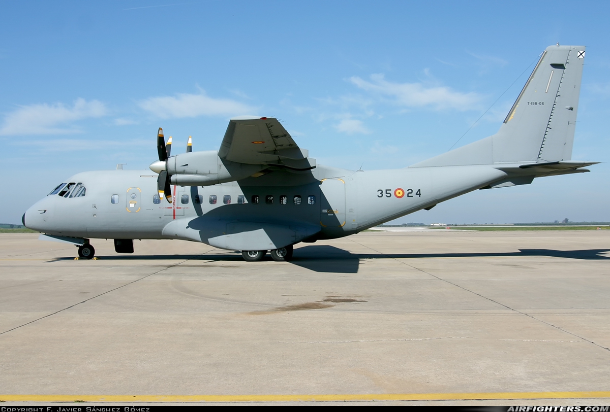 Spain - Air Force CASA CN235M-100 T.19B-06 at Seville - Moron de la Frontera (OZP / LEMO), Spain