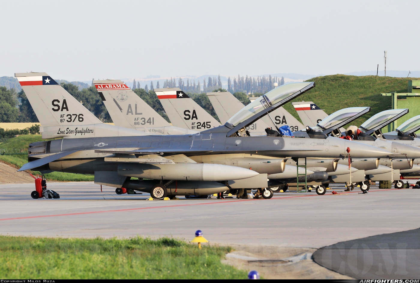 USA - Air Force General Dynamics F-16D Fighting Falcon 87-0376 at Caslav (LKCV), Czech Republic