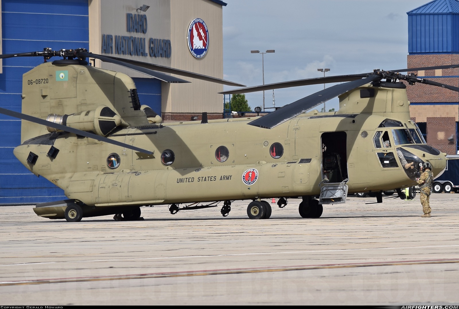 USA - Army Boeing Vertol CH-47F Chinook 06-08720 at Boise - Air Terminal / Gowen Field (Municipal) (BOI / KBOI), USA