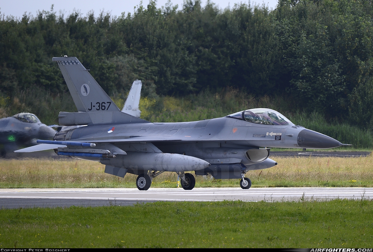 Netherlands - Air Force General Dynamics F-16AM Fighting Falcon J-367 at Leeuwarden (LWR / EHLW), Netherlands