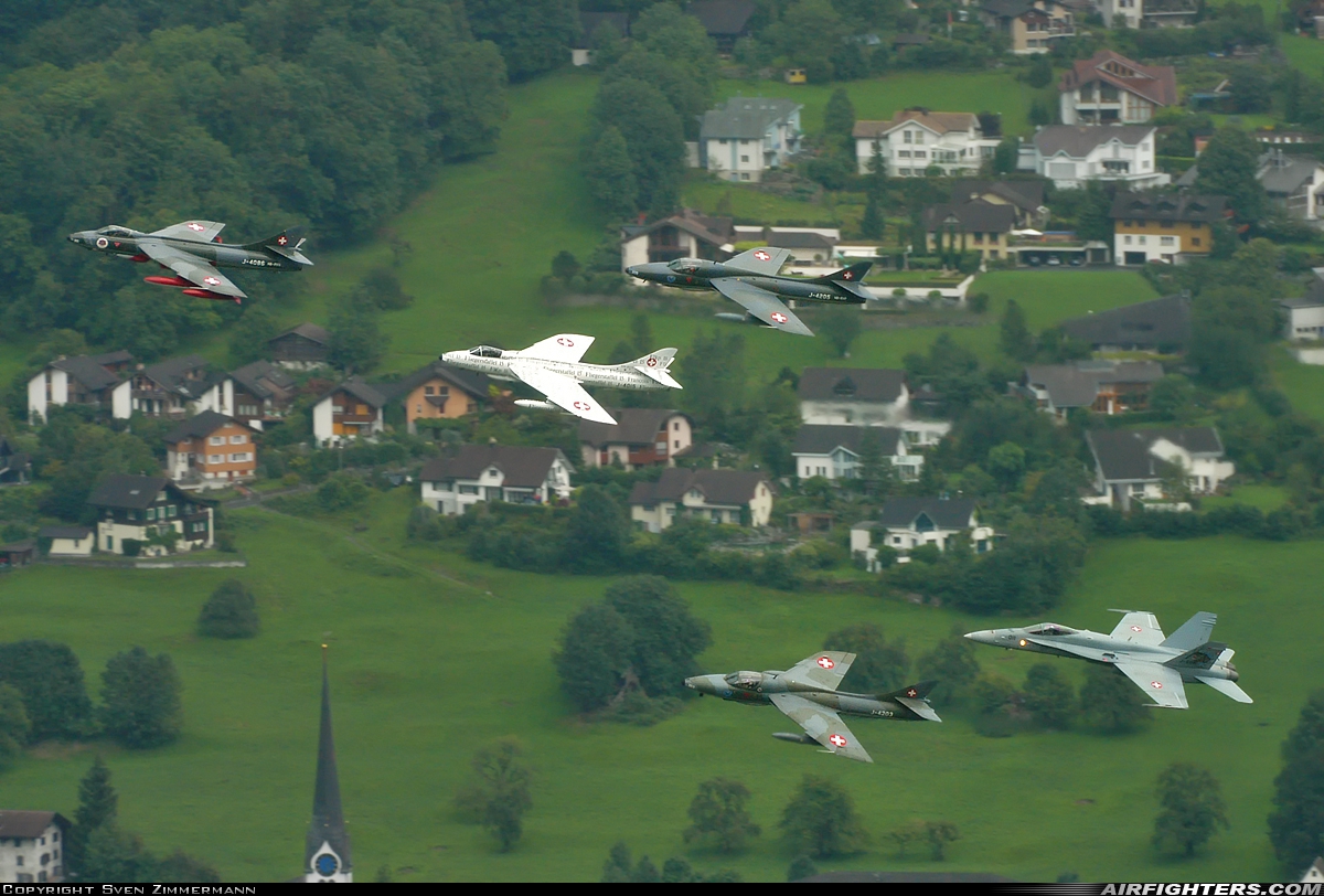 Switzerland - Air Force McDonnell Douglas F/A-18C Hornet J-5011 at Mollis (LSMF), Switzerland
