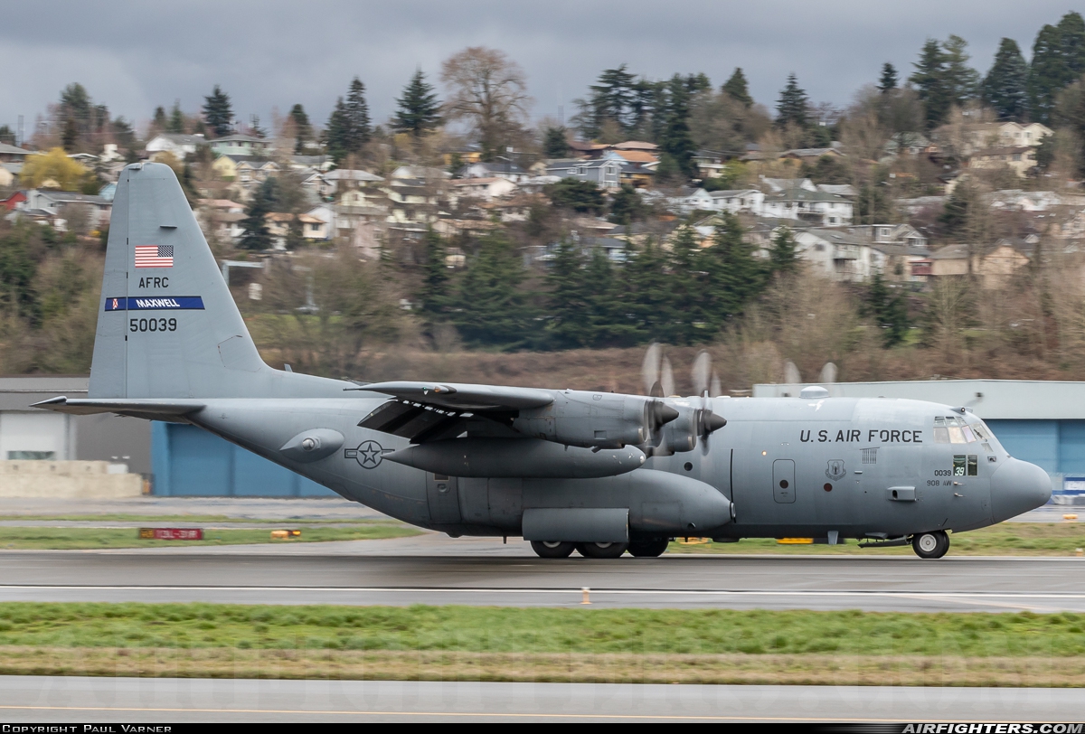 USA - Air Force Lockheed C-130H Hercules (L-382) 85-0039 at Seattle - Boeing Field / King County Int. (BFI / KBFI), USA