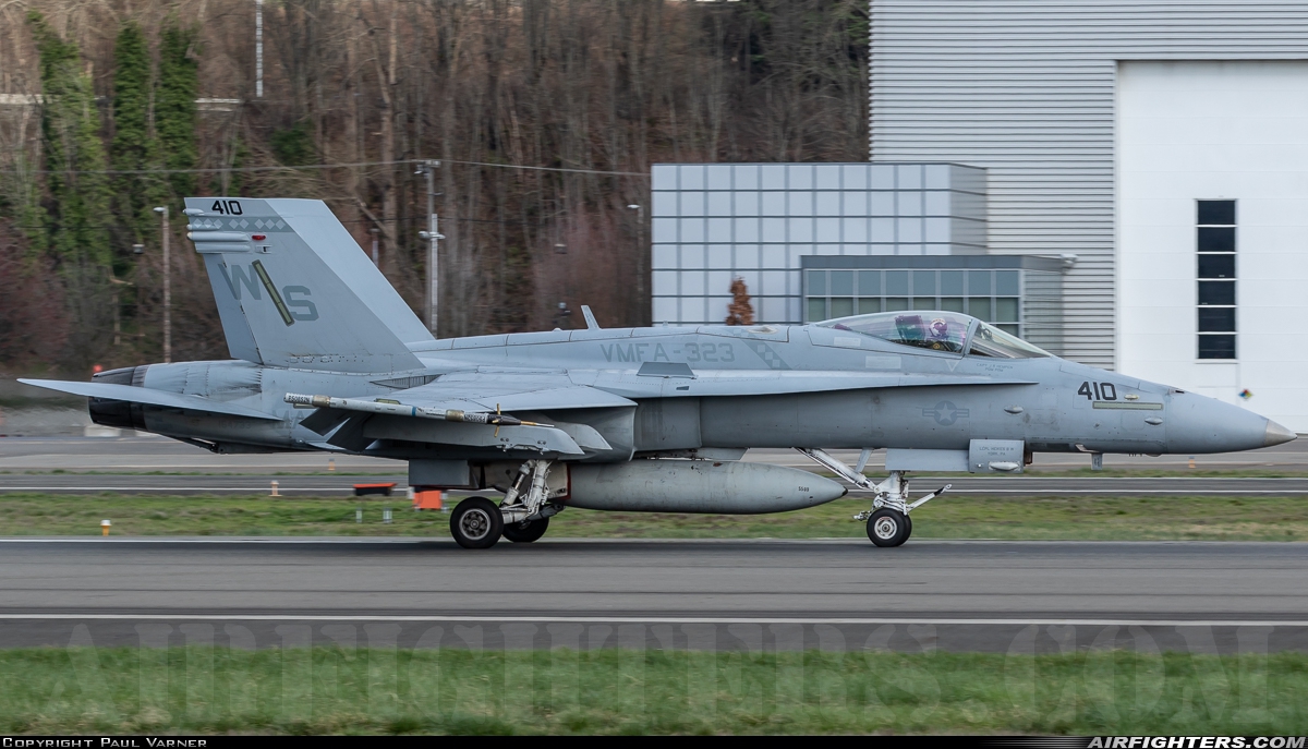 USA - Marines McDonnell Douglas F/A-18C Hornet 164733 at Seattle - Boeing Field / King County Int. (BFI / KBFI), USA