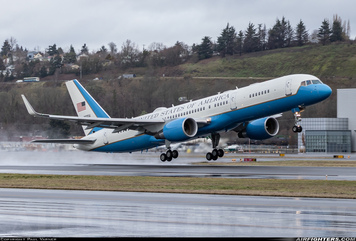 USA - Air Force Boeing C-32A 99-0004 at Seattle - Boeing Field / King County Int. (BFI / KBFI), USA