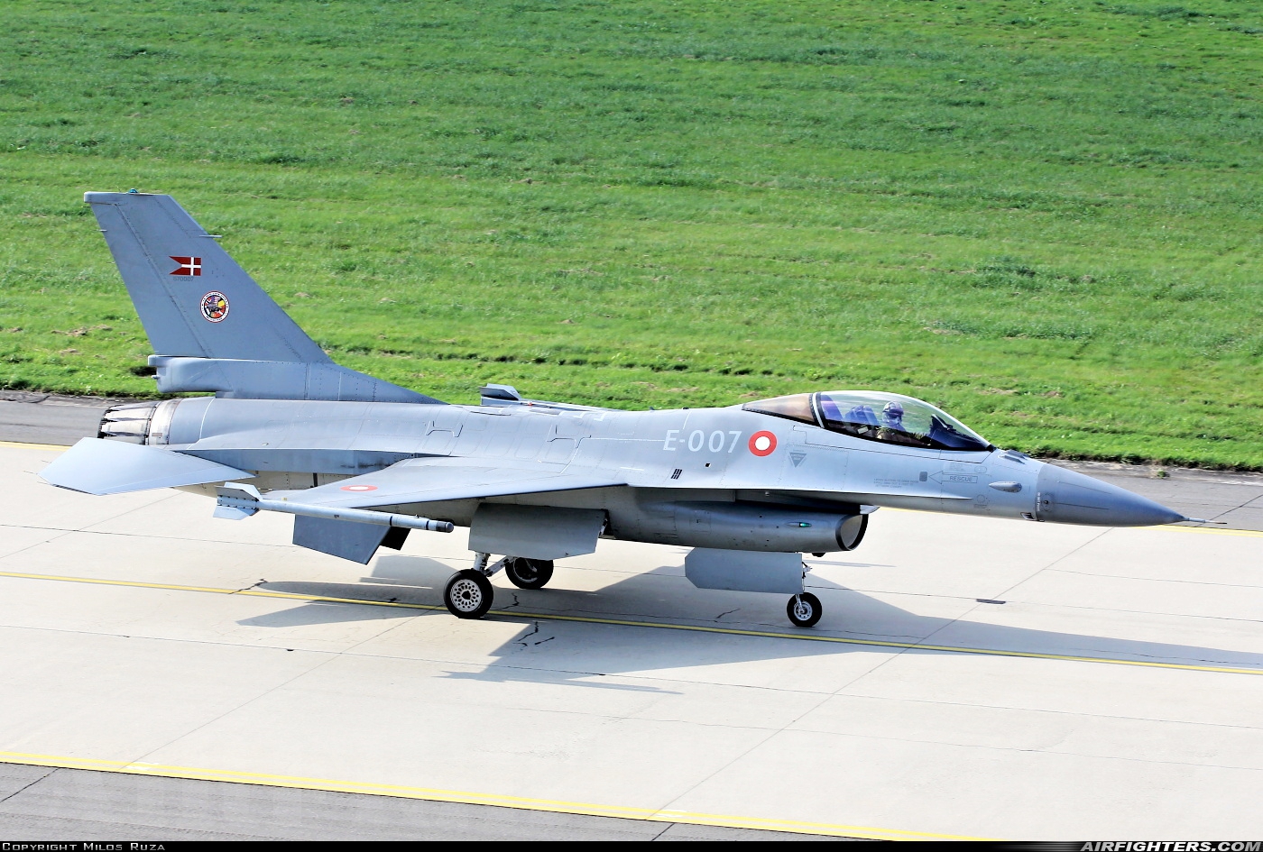 Denmark - Air Force General Dynamics F-16AM Fighting Falcon E-007 at , 