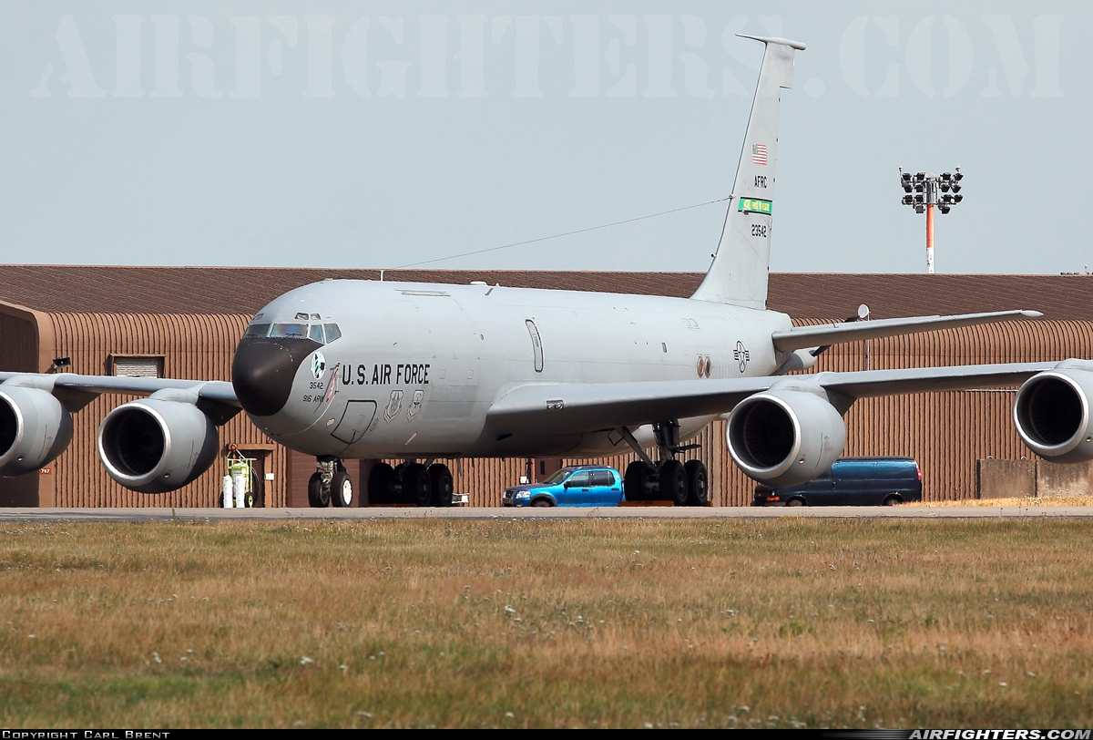 USA - Air Force Boeing KC-135R Stratotanker (717-148) 62-3542 at Mildenhall (MHZ / GXH / EGUN), UK
