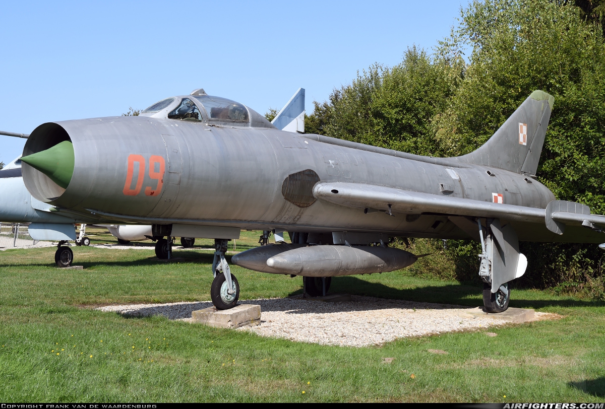 Poland - Air Force Sukhoi Su-7BM 09 at Off-Airport - Hermeskeil, Germany