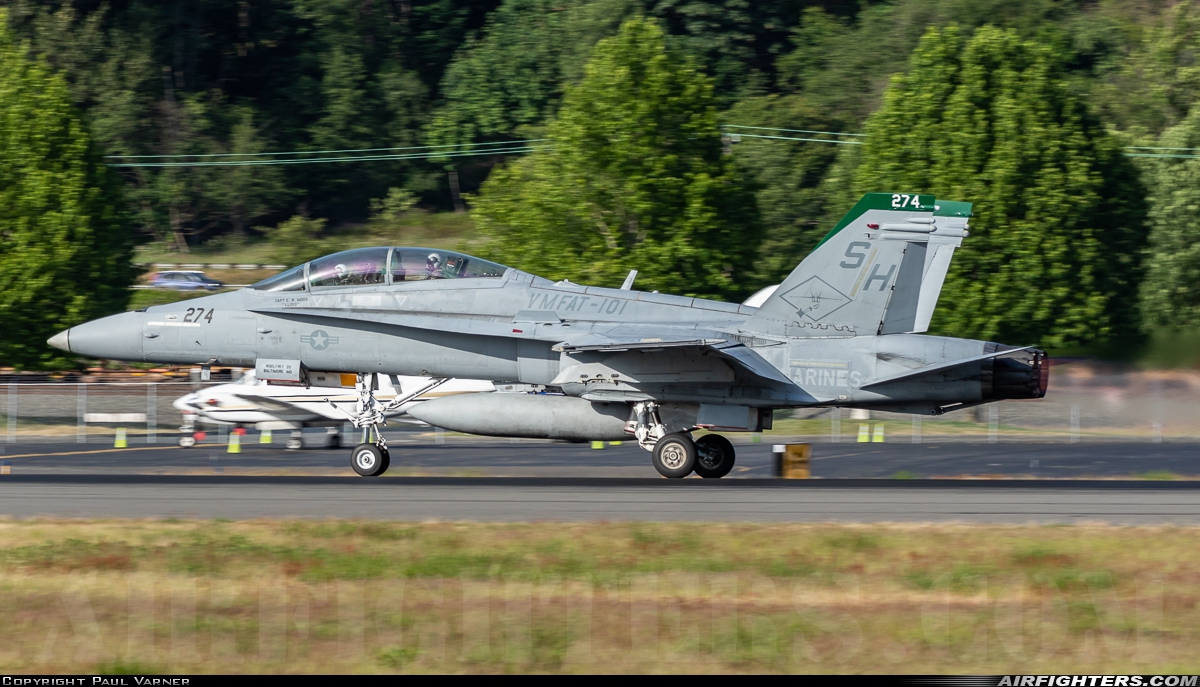 USA - Marines McDonnell Douglas F/A-18D Hornet 164272 at Seattle - Boeing Field / King County Int. (BFI / KBFI), USA