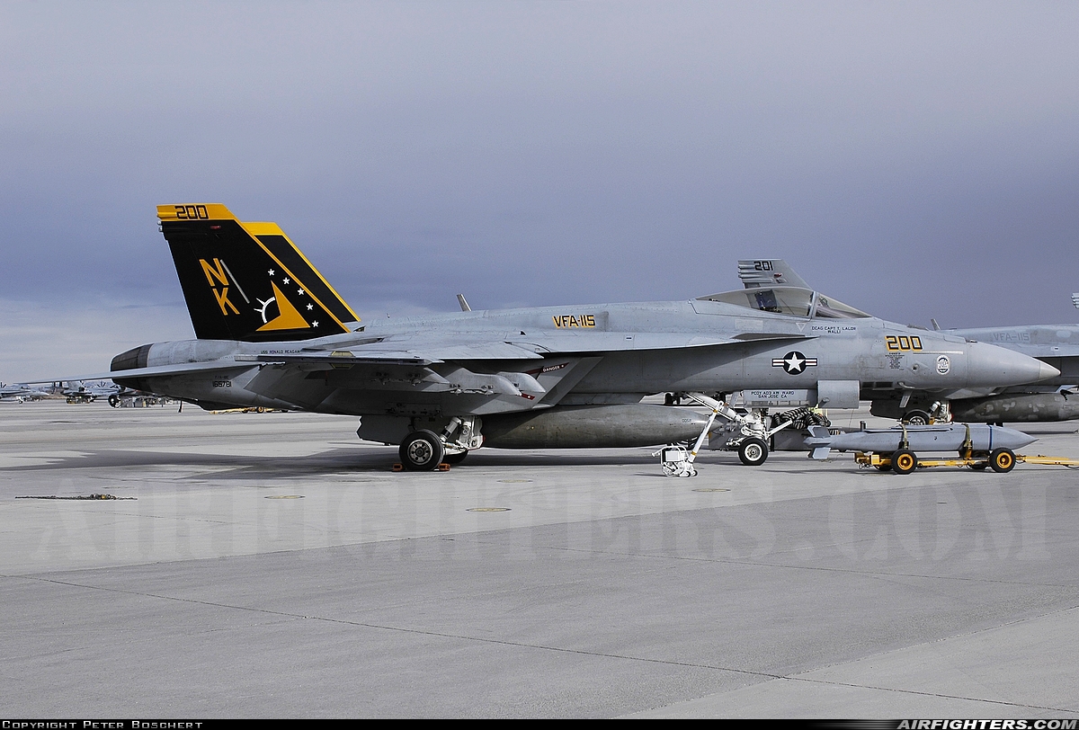 USA - Navy Boeing F/A-18E Super Hornet 165781 at Lemoore - NAS / Reeves Field (NLC), USA