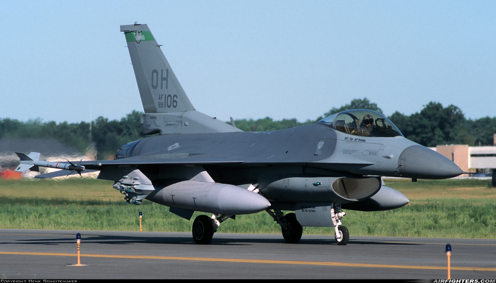 USA - Air Force General Dynamics F-16C Fighting Falcon 89-2106 at Toledo - Express (TOL / KTOL), USA