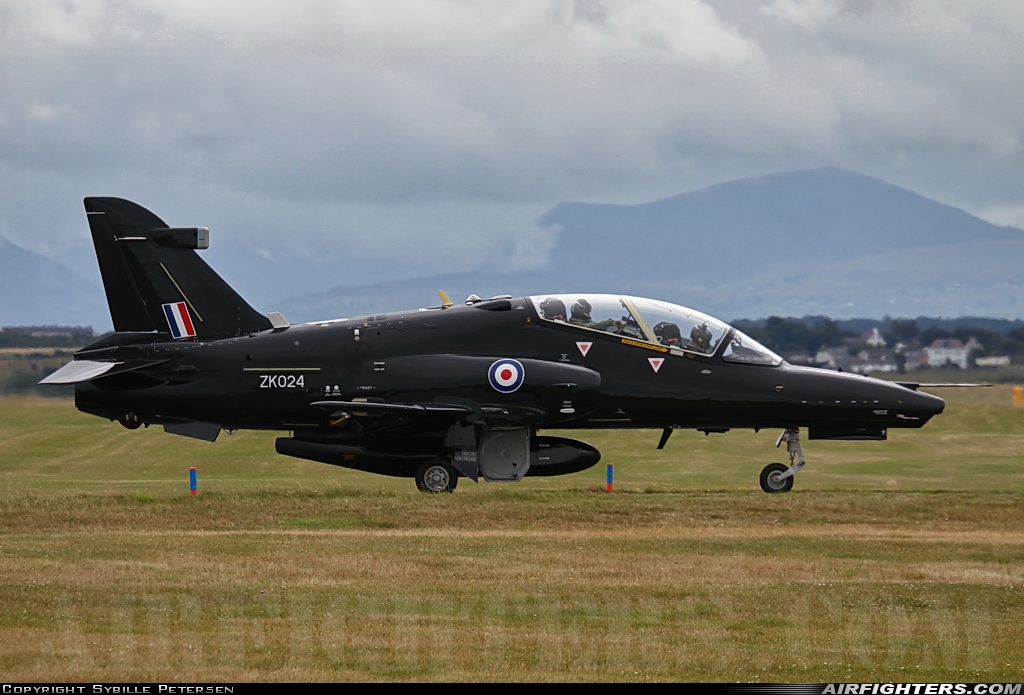 UK - Air Force BAE Systems Hawk T.2 ZK024 at Valley (EGOV), UK