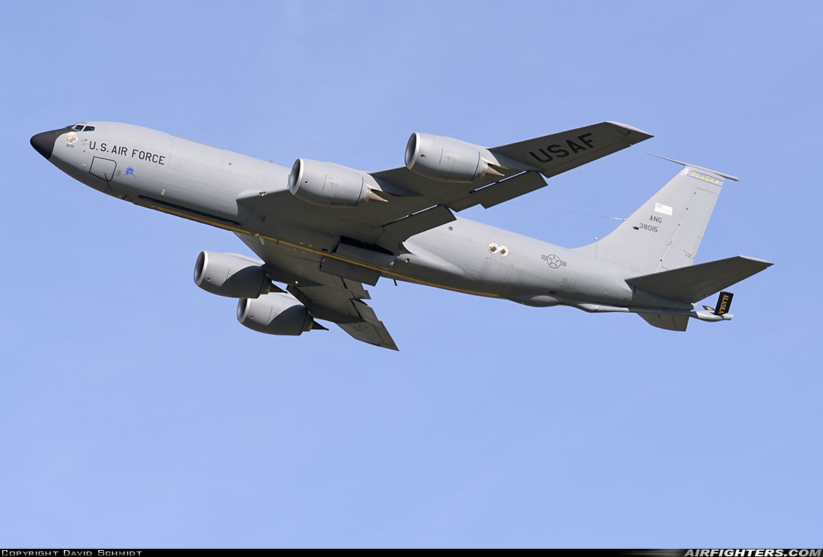 USA - Air Force Boeing KC-135R Stratotanker (717-148) 63-8015 at Mildenhall (MHZ / GXH / EGUN), UK